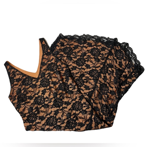 Tristan & Iseut Lace Dress - Picture 4 of 7